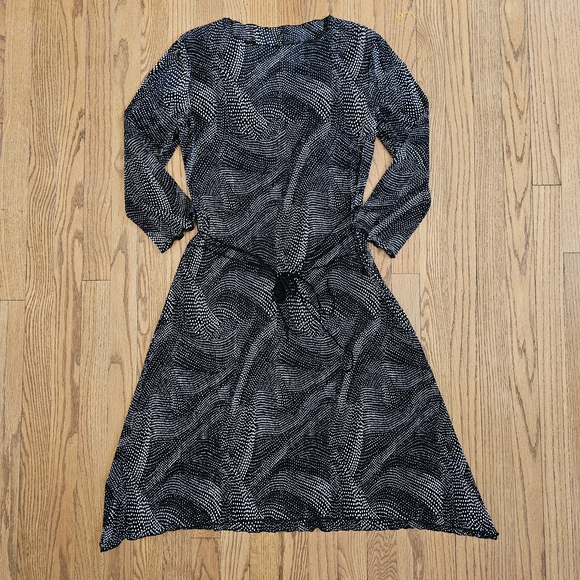 connected apparel Dresses & Skirts - 🔥2/$20🔥Connected Apparel Black and White Polka Dot A Line Midi Dress Size 8